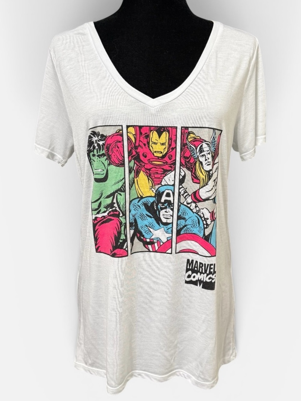 Marvel Comics Avengers Graphic Tee Shirt White V Neck Hulk Thor Iron Man Large
